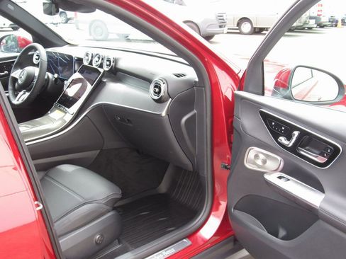 New 2025 Mercedes-Benz GLC 300 4MATIC image 18