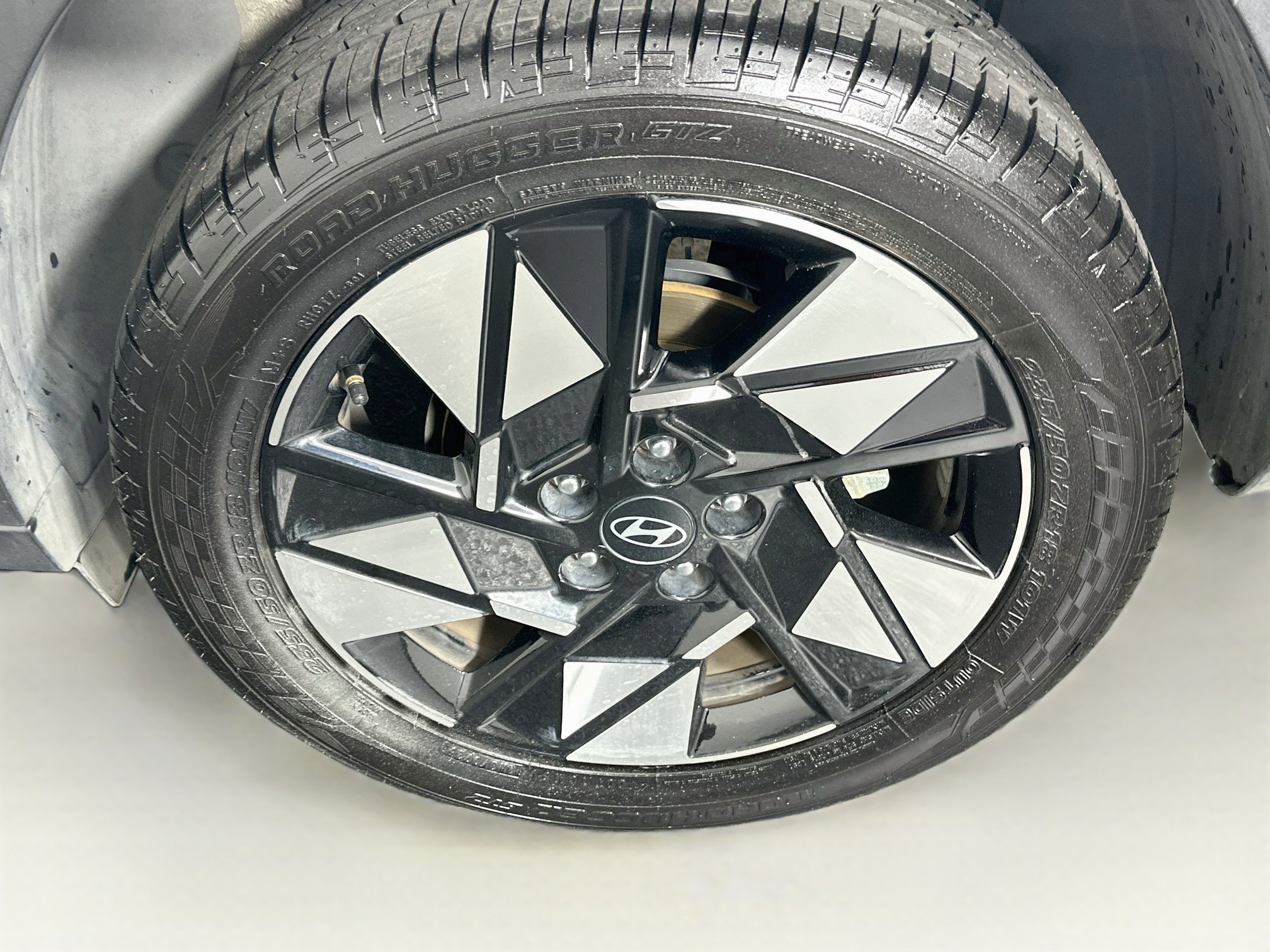 Used 2025 Hyundai Kona SEL FWD image 11