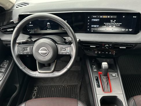 Used 2025 Nissan Kicks SR w/ Illumination Package AWD/4WD image 13
