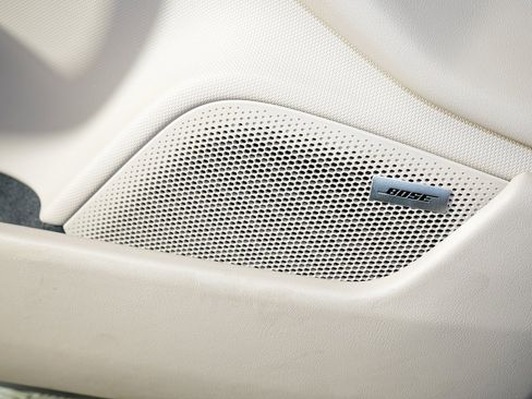 Used 2023 Porsche Taycan 4S image 17