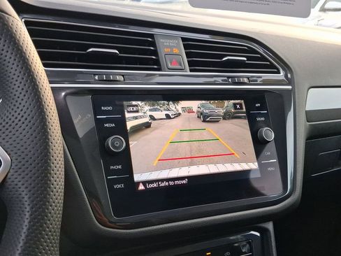 Certified 2024 Volkswagen Tiguan SE R-Line FWD image 24
