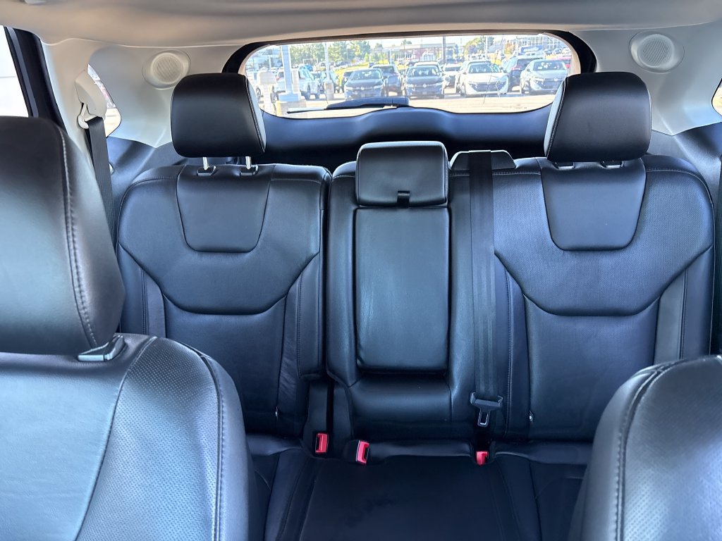 Used 2019 Ford Edge Titanium w/ Equipment Group 301A AWD/4WD image 36
