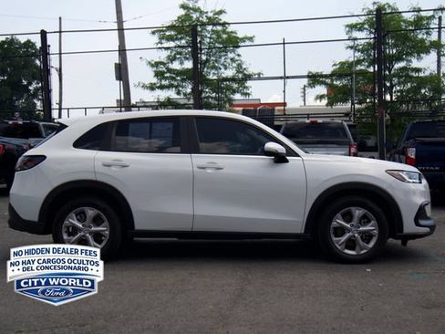 Used 2024 Honda HR-V LX image 3
