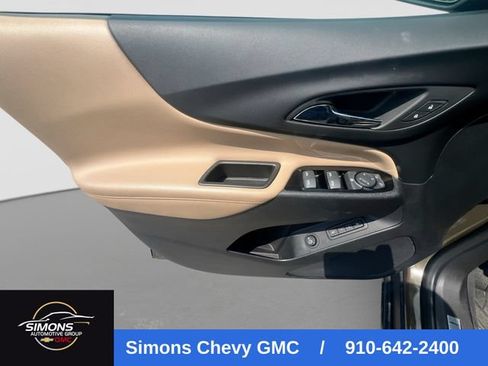 Used 2023 Chevrolet Equinox Premier AWD/4WD image 16