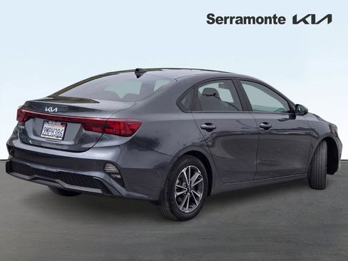 Used 2024 Kia Forte LXS w/ LXS Technology Package FWD image 4