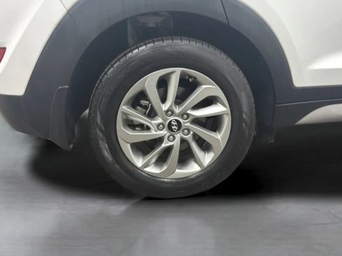 Used 2017 Hyundai Tucson SE w/ SE Popular Package 02 FWD image 25