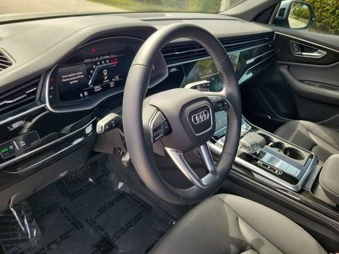 Certified 2025 Audi Q8 Premium Plus w/ Premium Plus Package AWD/4WD image 17