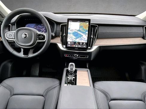 Certified 2026 Volvo XC90 B5 Plus w/ Protection Package image 7