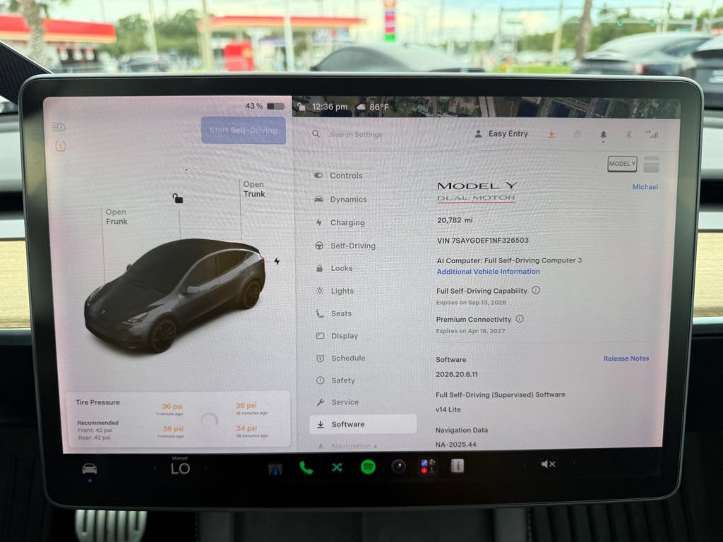 Used 2022 Tesla Model Y Performance AWD/4WD image 13