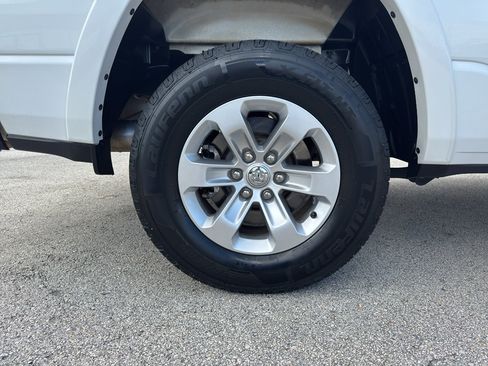 Used 2021 RAM 1500 Laramie AWD/4WD image 10