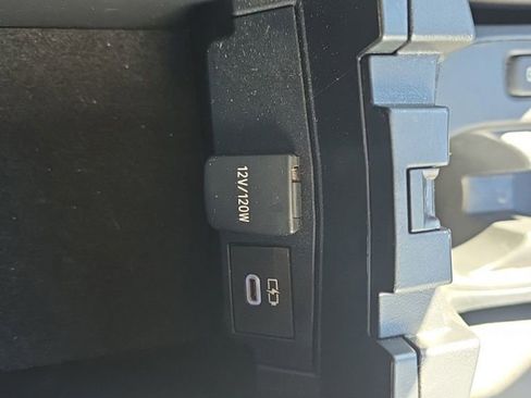 Used 2023 Toyota Corolla LE image 32