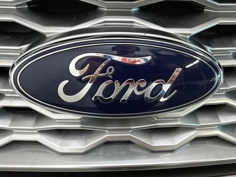 Used 2017 Ford Explorer Platinum AWD/4WD image 8