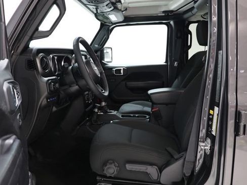 Used 2023 Jeep Wrangler Unlimited w/ Cold Weather Group AWD/4WD image 21