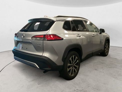 Certified 2024 Toyota Corolla Cross XLE image 5