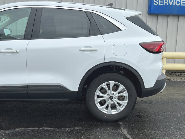 Used 2023 Ford Escape Active w/ Tech Pack #2 AWD/4WD image 16