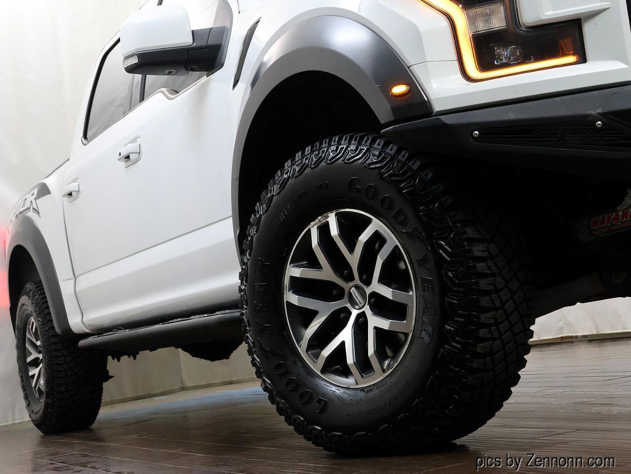 Used 2017 Ford F150 Raptor w/ Equipment Group 802A Luxury AWD/4WD image 7