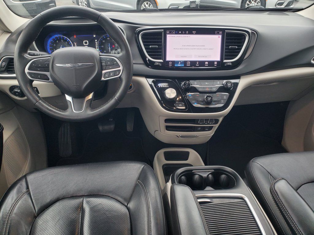 Used 2022 Chrysler Pacifica Touring-L FWD image 24