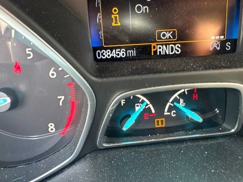 Used 2017 Ford Escape Titanium AWD/4WD image 2