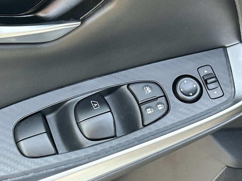 Certified 2025 Nissan Sentra SR w/ SR Premium Package FWD image 18