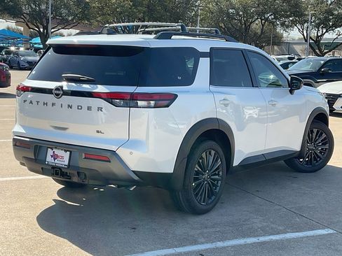 New 2026 Nissan Pathfinder SL image 5