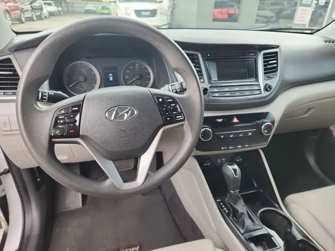 Used 2018 Hyundai Tucson SE FWD image 5