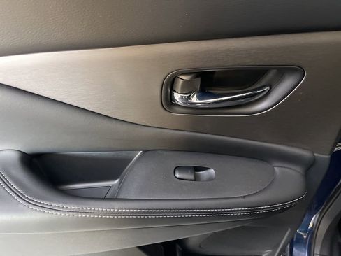 Used 2019 Nissan Murano SV image 54