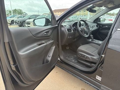 Used 2024 Chevrolet Equinox LT AWD/4WD image 9