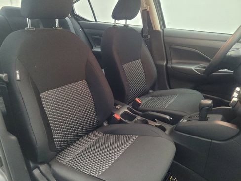 Used 2024 Nissan Versa S w/ S Plus Package image 21