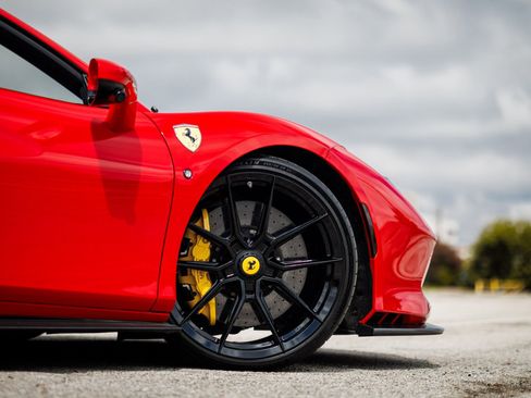 Used 2021 Ferrari F8 Tributo Novitec Upgrades image 29
