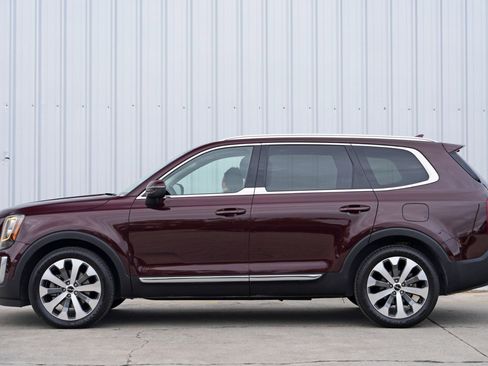 Used 2022 Kia Telluride EX w/ EX Premium Package image 8