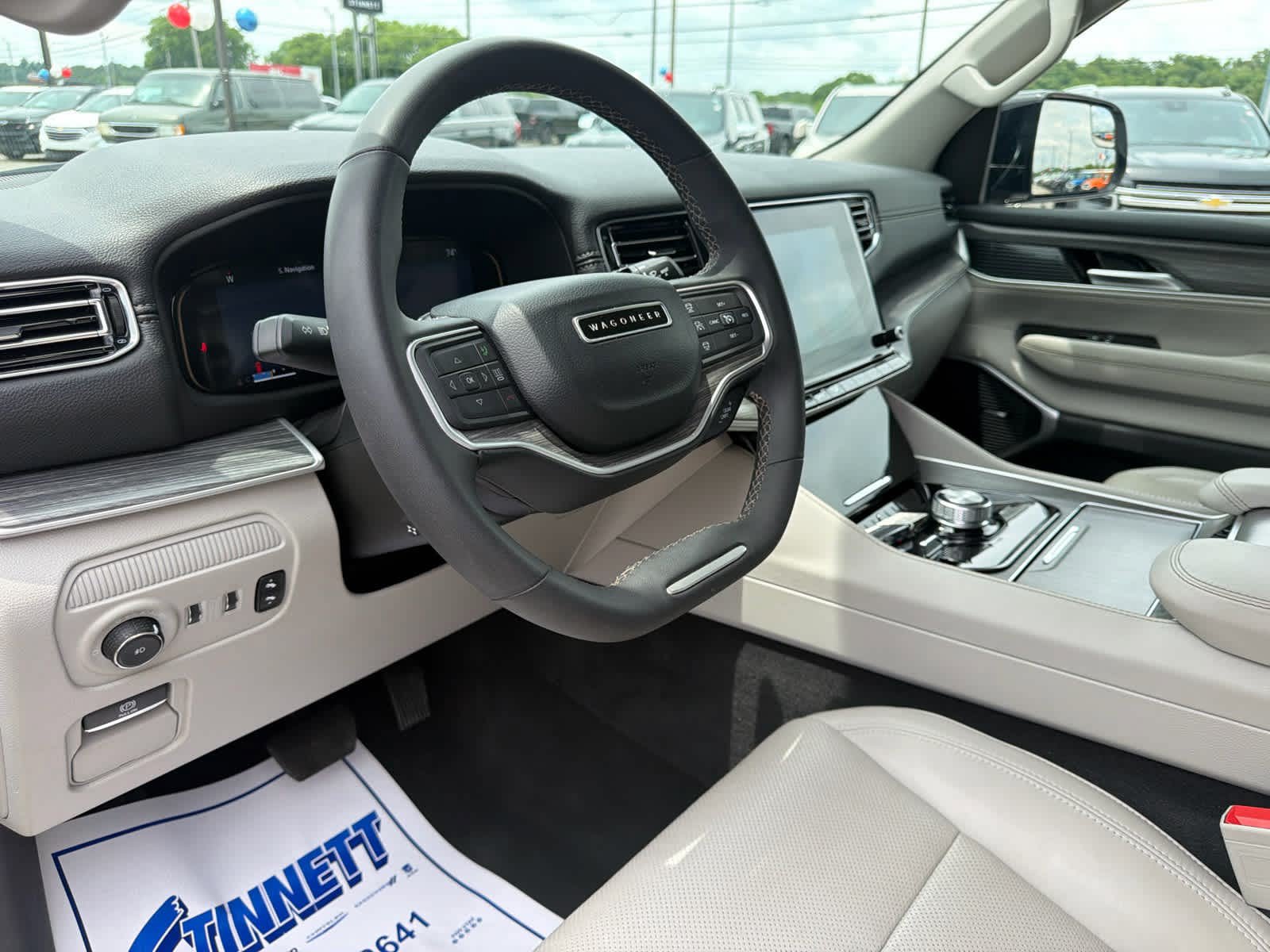 Used 2024 Jeep Wagoneer Series II AWD/4WD image 15