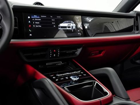 New 2026 Porsche Cayenne Coupe AWD/4WD image 18
