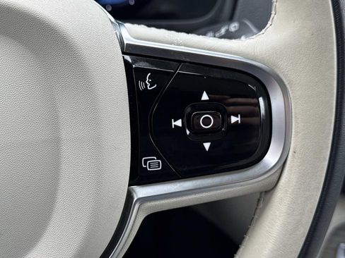 Used 2024 Volvo XC90 T8 Ultimate w/ Lounge Package image 26