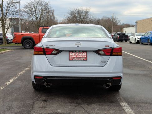 New 2025 Nissan Altima 2.5 SR w/ SR Premium Package image 8