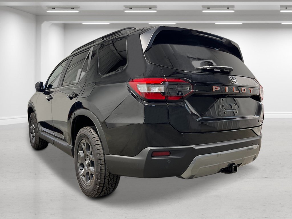 New 2026 Honda Pilot TrailSport image 3
