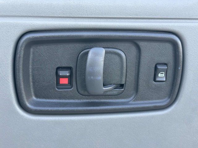 Used 2020 Chevrolet Express 3500 LT w/ LT Preferred Equipment Group RWD image 14