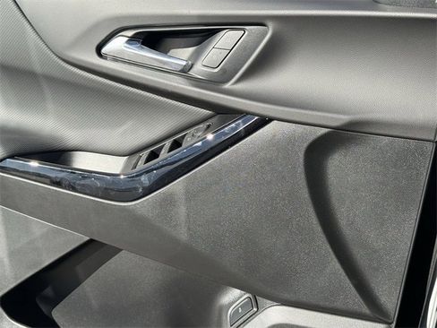 New 2026 Chevrolet Equinox LT image 21