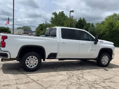Used 2022 Chevrolet Silverado 2500 LT w/ Convenience Package AWD/4WD image 9