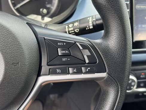 Used 2025 Nissan Versa SV FWD image 12