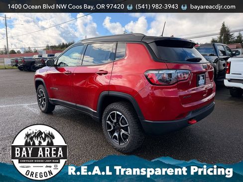 New 2026 Jeep Compass Trailhawk AWD/4WD image 9