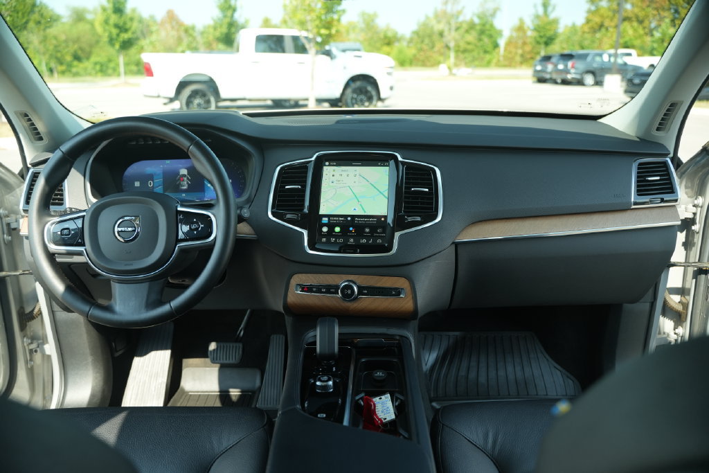 Used 2023 Volvo XC90 B5 Plus w/ Protection Package AWD/4WD image 29