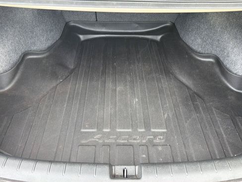 Used 2017 Honda Accord EX-L image 35