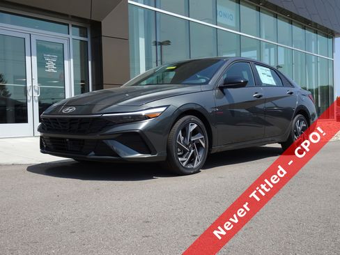 New 2025 Hyundai Elantra SEL FWD image 1