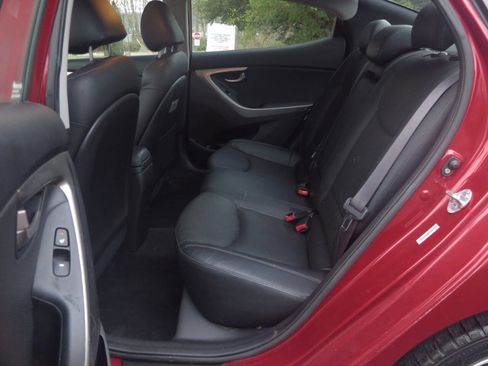 Used 2012 Hyundai Elantra Limited w/ Technology Pkg 5 image 9