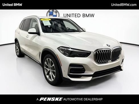 Used 2022 BMW X5 xDrive40i w/ Premium Package AWD/4WD image 3