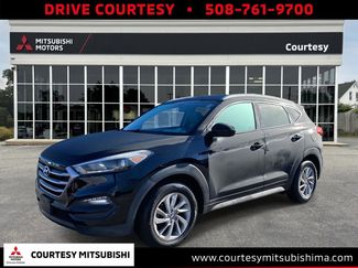 Used 2017 Hyundai Tucson SE video 1