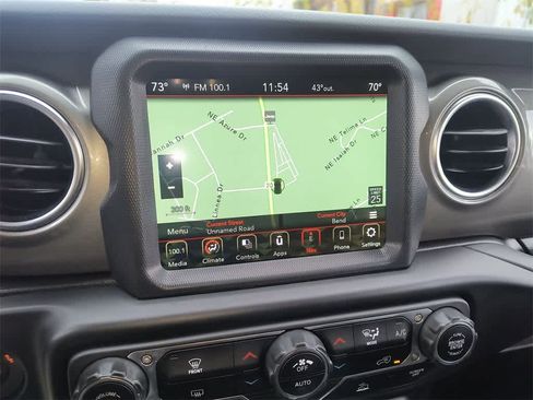 Used 2023 Jeep Wrangler Sahara image 18