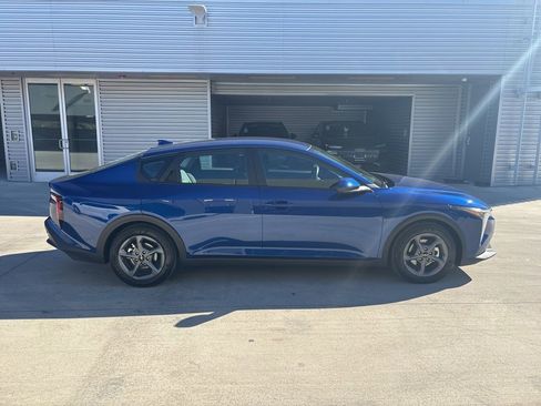 Used 2025 Kia K4 LXS image 4
