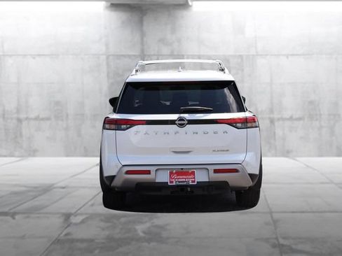Certified 2025 Nissan Pathfinder Platinum w/ Cargo Package FWD image 5