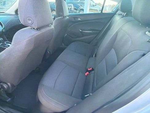 Used 2018 Chevrolet Cruze LS FWD image 8
